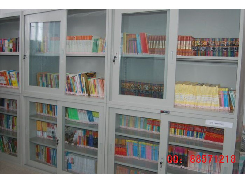 社区读书室书架
